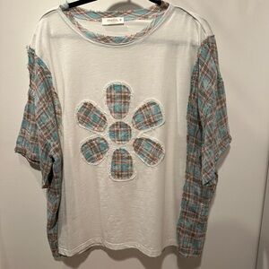 White and Blue Plaid Short Sleeve Women's Boutique Tee - Large - Oversized fit